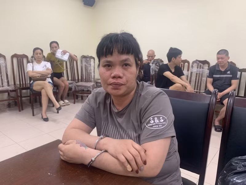 Phá ổ nhóm mua bán ma tuý, thu giữ 1 súng quân dụng và 23 viên đạn ảnh 3