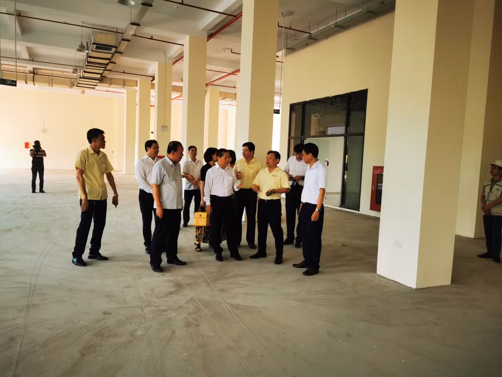 Đoàn công tác của Bộ LĐ-TB&amp;XH khảo sát cơ sở vật chất tại trường Cao đẳng Việt - Hàn.