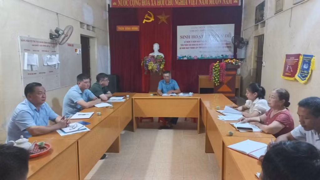 Chi bộ thôn Bình Minh (xã Hải Lạng, huyện Tiên Yên) sinh hoạt thường kỳ tháng 3/2024.