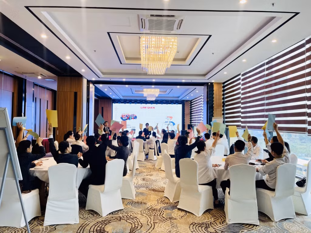 Chương trình đào tạo phát triển năng lực quản lý tại Khách sạn Mường Thanh Grand Hạ Long.