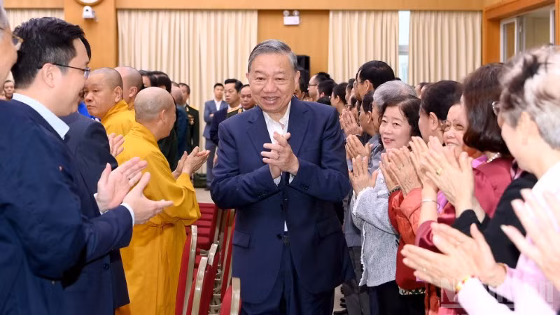 Tổng Bí thư Tô Lâm dự hội nghị tiếp xúc giữa cử tri với người ứng cử đại biểu Quốc hội khóa XVI, nhiệm kỳ 2026-2031, đơn vị bầu cử số 1, thành phố Hà Nội. (Ảnh: ĐĂNG KHOA)