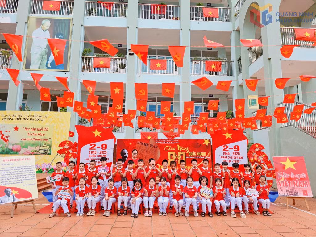 Dự kiến ngày 6/2/2026, Trường Tiểu học Hồng Gai sẽ tổ chức tiếp nhận và triển khai cho học sinh uống sữa tại trường.