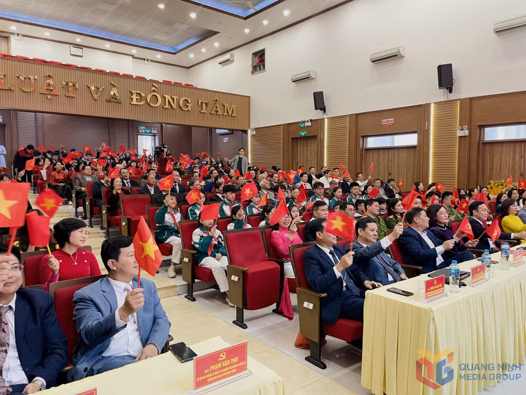 Quang cảnh hội nghị.