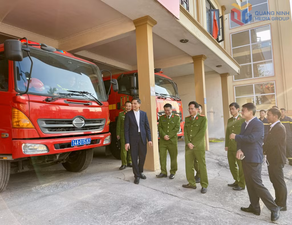 Trong dịp Tết, các đơn vị Cảnh sát PCCC&amp;CNCH duy trì trực 100% quân số; các trang thiết bị, phương tiện luôn trong trạng thái sẵn sàng ứng cứu khi có tình huống phát sinh.