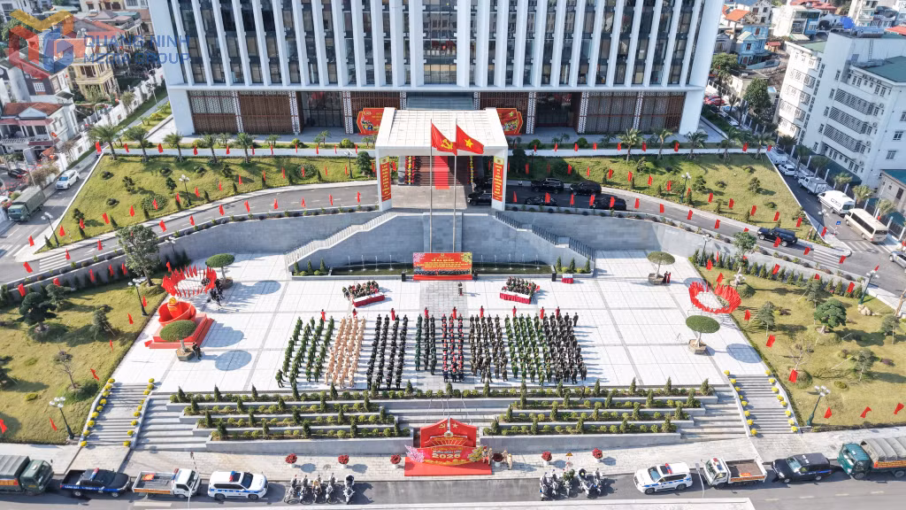 Quang cảnh lễ ra quân.
