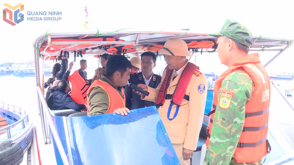 Thường xuyên kiểm tra nồng độ cồn với người điều khiển phương tiện thủy nội địa.