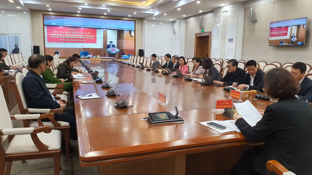 Quang cảnh hội nghị trực tuyến tập huấn công tác bầu cử tại điểm cầu Quảng Ninh.