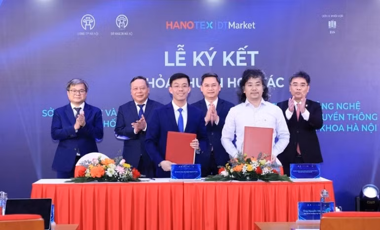 Trong khuôn khổ Lễ ra mắt cũng đã diễn ra Lễ ký kết hợp tác 3 nhà trong nghiên cứu, phát triển AI.