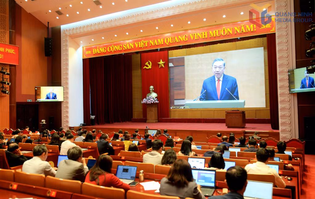 Quang cảnh hội nghị tại điểm cầu Quảng Ninh.