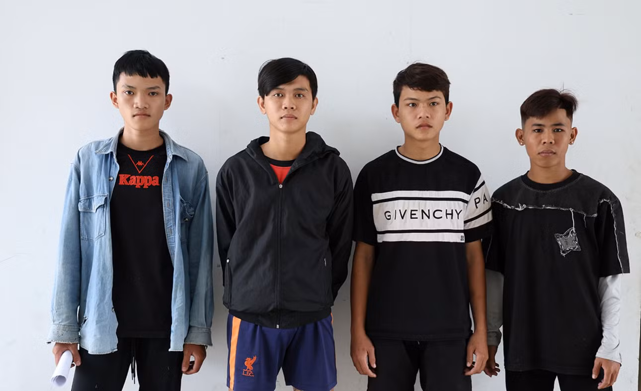 Các đối tượng Tá, Quí, Lương và Lộc (trái sang) tại thời điểm bị khởi tố. Ảnh: Vũ Tiến