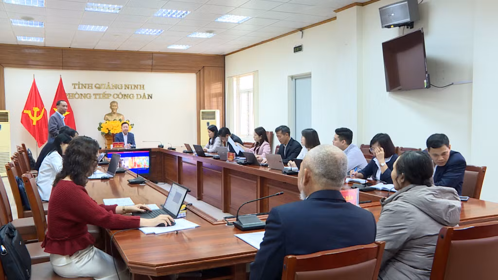 Quang cảnh buổi tiếp công dân định kỳ.