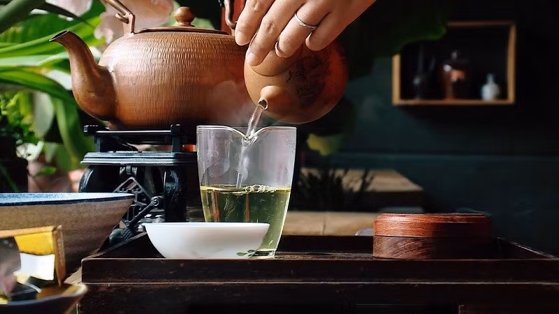 Không nên uống trà xanh quá đặc và quá nhiều.