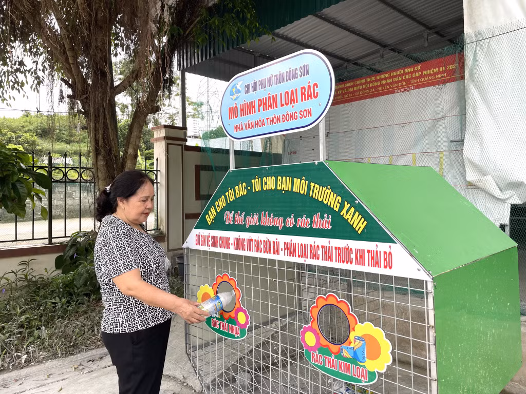 Mô hình phân loại rác thải ở thôn Đông Sơn (xã Đông Xá, huyện Vân Đồn).