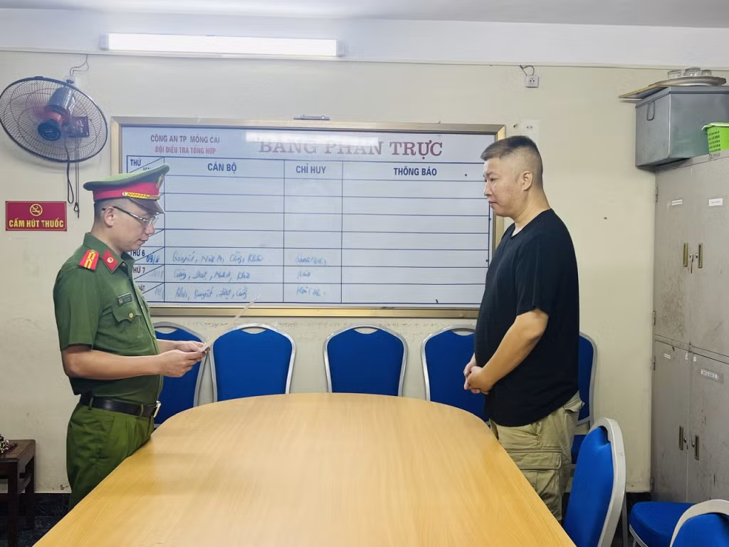 Công an thành phố Móng Cái bắt giữ lái xe Hà Quốc Huy.