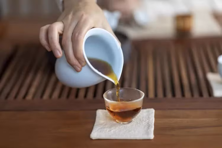Uống bao nhiêu trà mỗi ngày là đủ? (Ảnh: Internet)