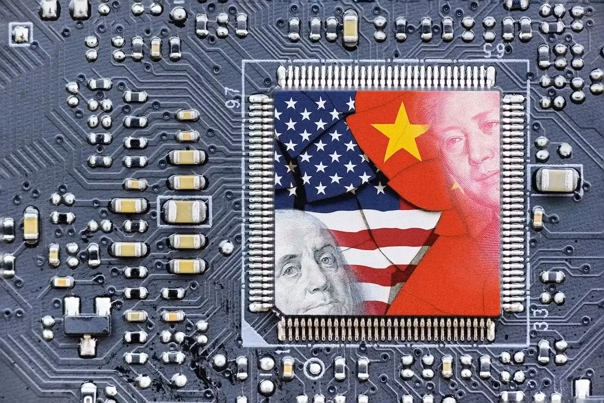 Mỹ thắt chặt các quy định để ngăn chặn Trung Quốc tiếp cận chip AI và mô hình AI tiên tiến trong những năm qua. Ảnh: Shutterstock