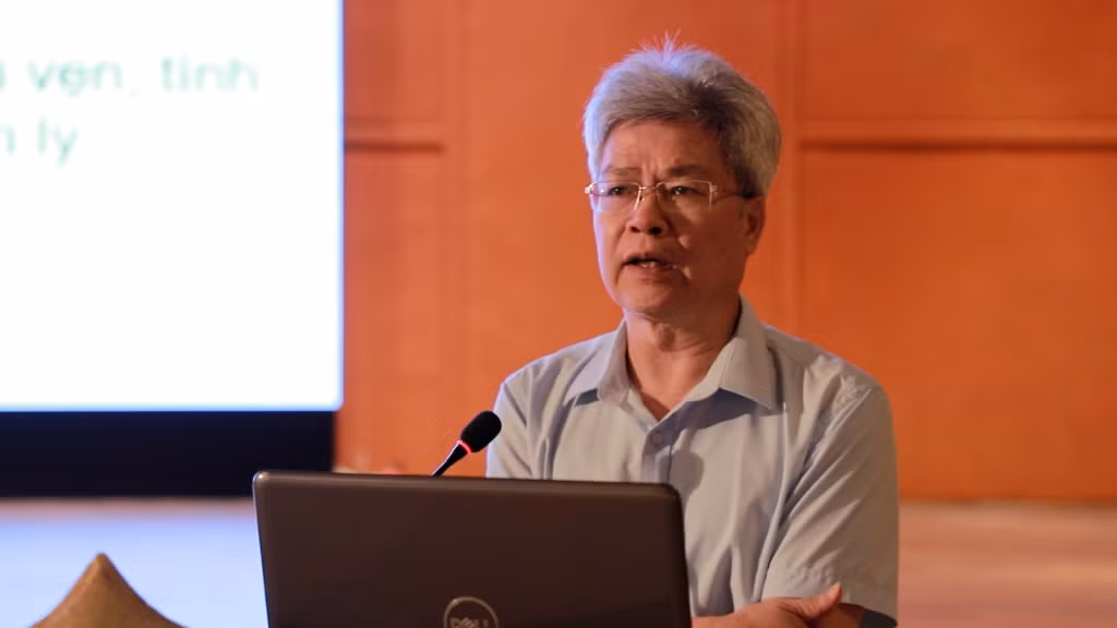 PGS.TS Trần Tân Văn phát biểu tại hội nghị chuẩn bị đón đoàn UNESCO sang thẩm định thực địa Yên Tử.