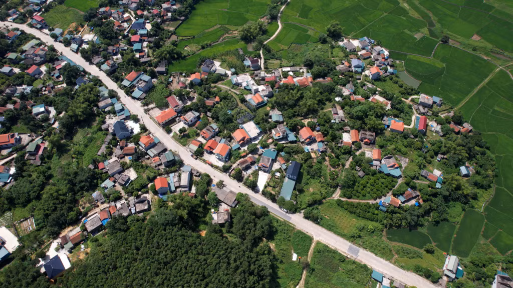 Xóm Gốc Đa, thôn Khe Sú 2, xã Thượng Yên Công có 100% dân cư là người dân tộc Dao Thanh Y.