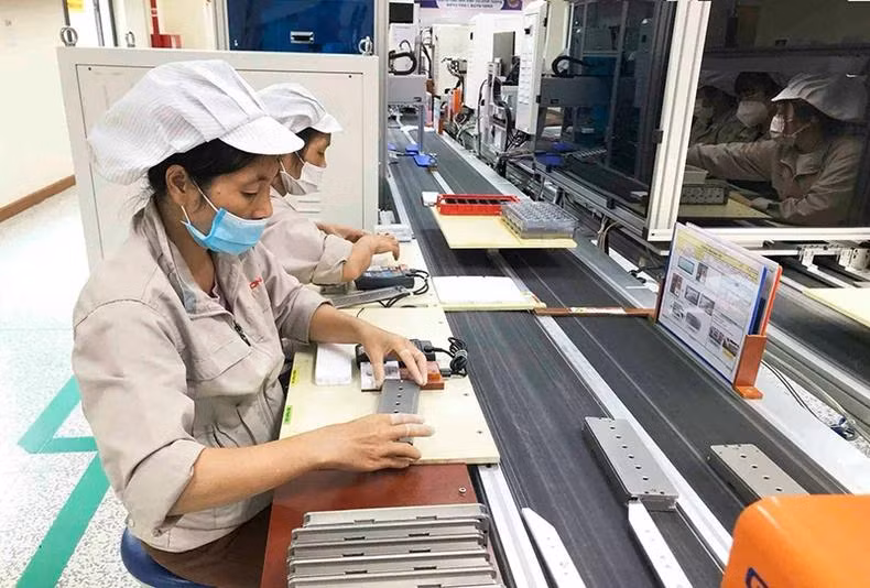 Sản xuất, lắp ráp linh kiện điện tử tại Công ty TNHH Bujeon Viet Nam Electronics (Khu công nghiệp Quế Võ, tỉnh Bắc Ninh). (Ảnh: NGỌC TRÂM)