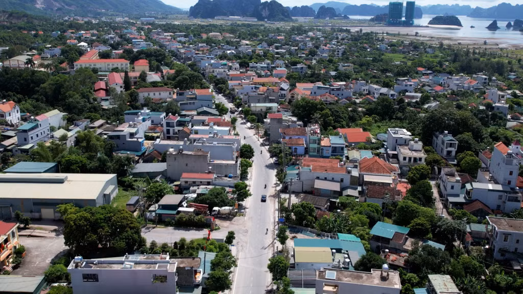 Huyện Vân Đồn phấn đấu trở thành thị xã vào năm 2025, lên thành phố vào năm 2030.