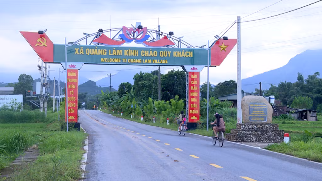Đường giao thông từ trung tâm huyện Đầm Hà đi xã Quảng Lâm (Đoạn từ Km0+715 đến Km8+536) hoàn thành vào năm 2023 tạo thuận tiện cho người dân.