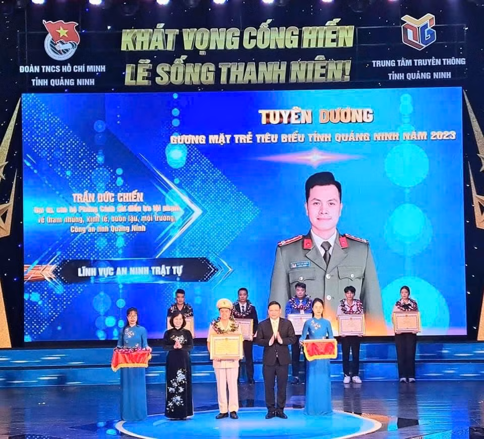 Đại uý Trần Đức Chiến được công nhận, tôn vinh là một trong 10 Gương mặt trẻ tiêu biểu tỉnh Quảng Ninh năm 2023.
