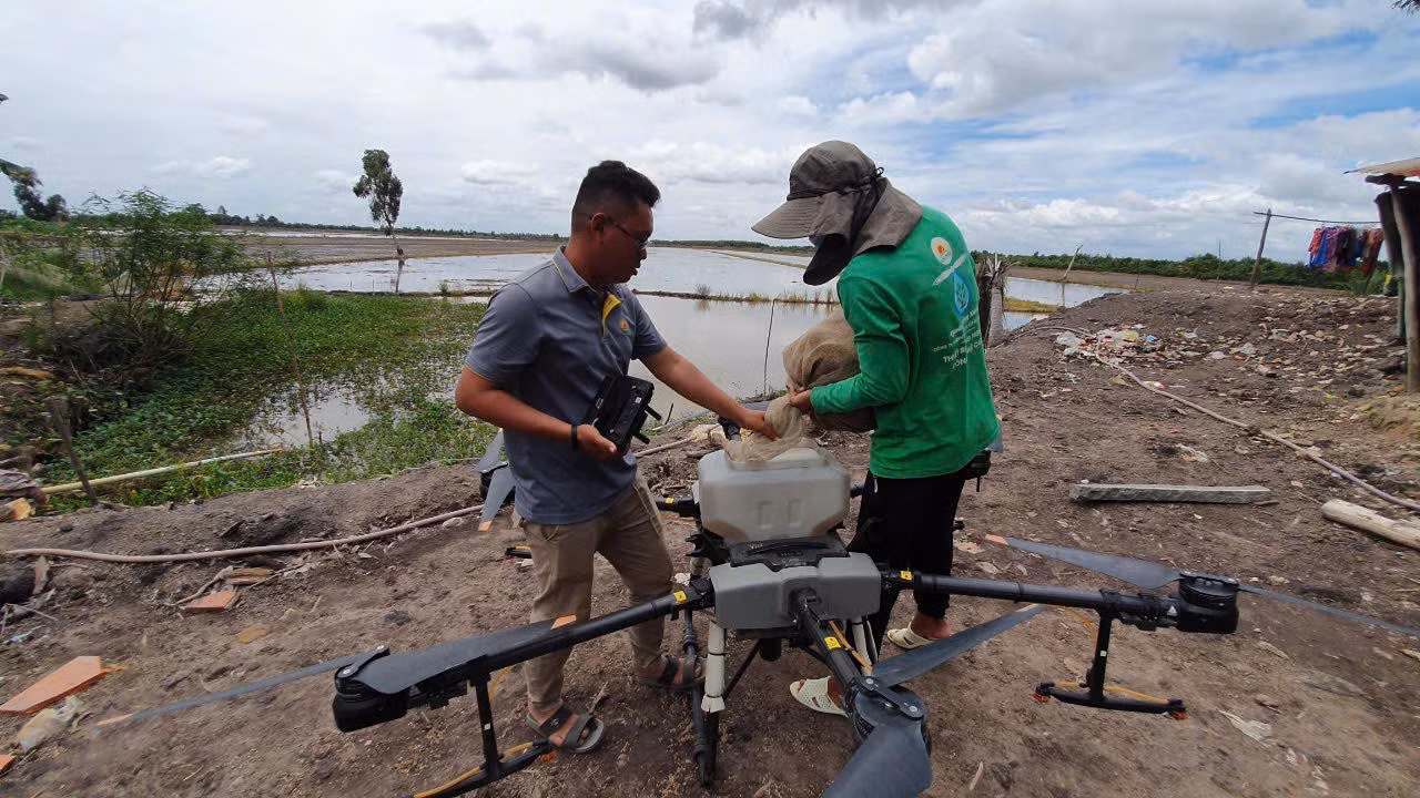 Chuyển đổi cơ giới hóa trong sản xuất lương thực hiệu quả sẽ giúp giảm phát thải ra môi trường.