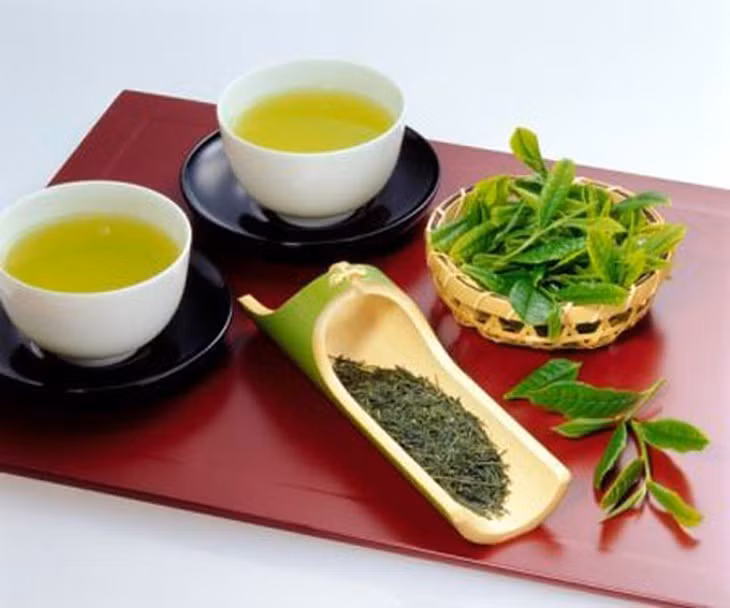 Trà xanh hỗ trợ cải thiện cholesterol.