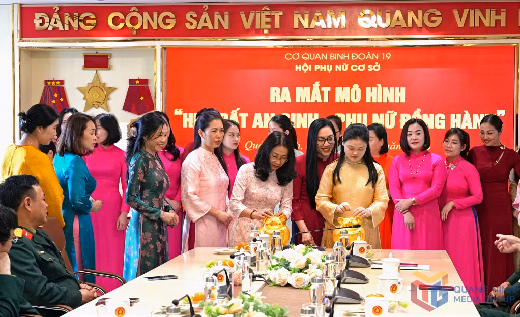Hội Phụ nữ cơ quan Binh đoàn 19 ra mắt mô hình 