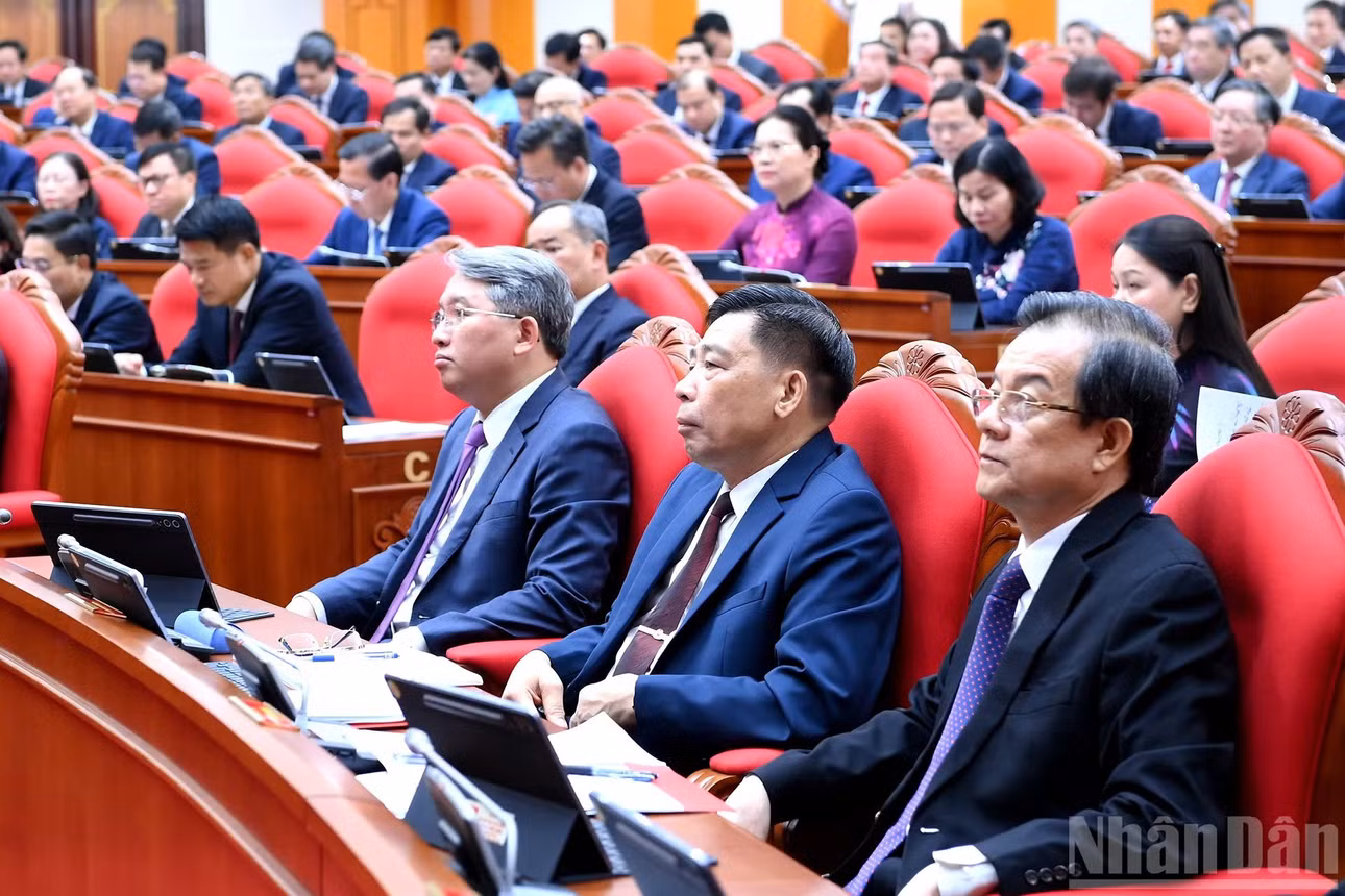 Các đại biểu dự phiên khai mạc hội nghị.