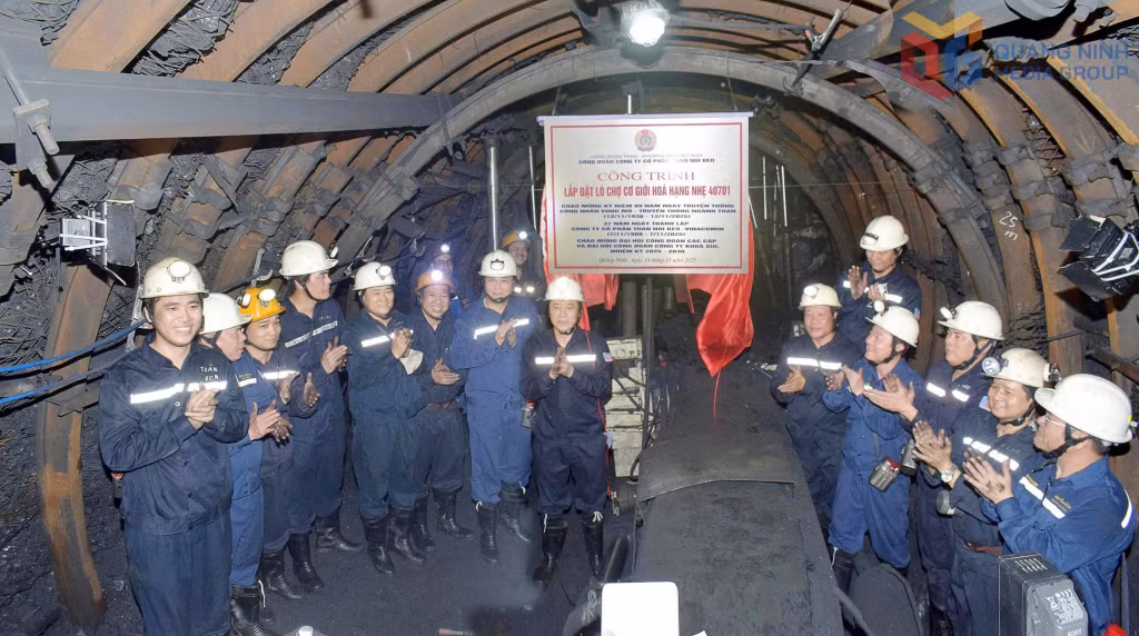 Công ty CP Than Núi Béo đưa vào sử dụng lò chợ cơ giới hoá hạng nhẹ 40701.
