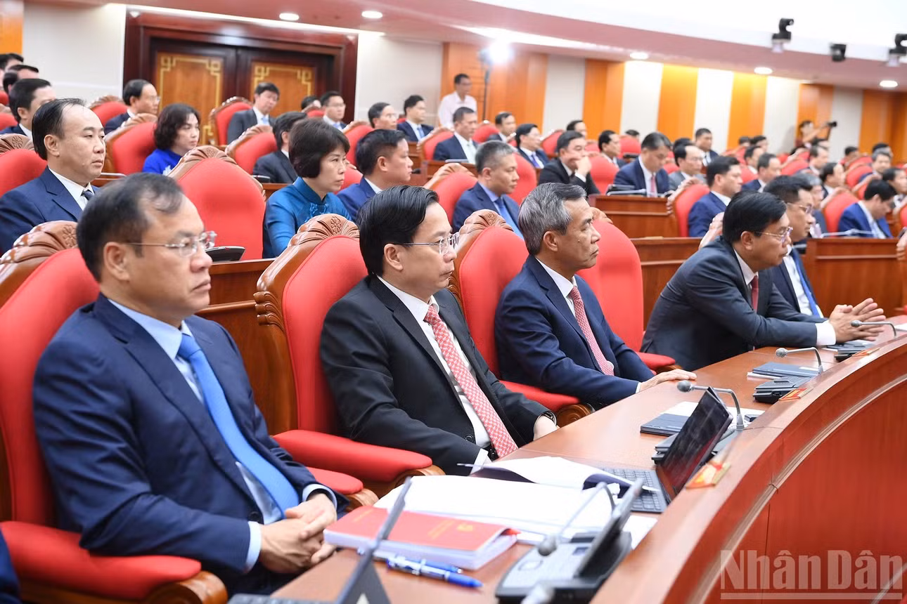 Các đại biểu dự phiên bế mạc hội nghị.