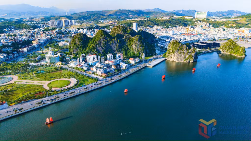 Một góc đô thị của Quảng Ninh. Ảnh: Phạm Lê Hưng