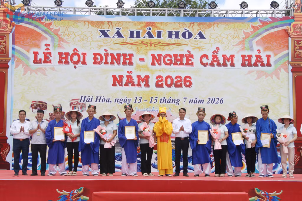 Trao giải thưởng 