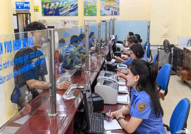 Ngành đường sắt giảm giá vé trên nhiều tuyến. Ảnh: VNR
