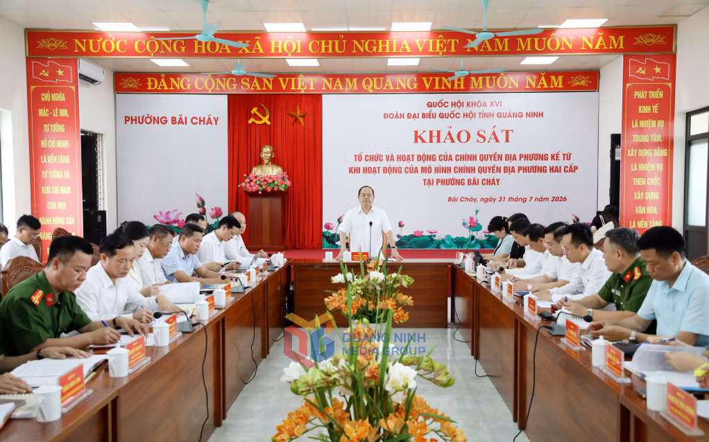 Quang cảnh buổi làm việc.