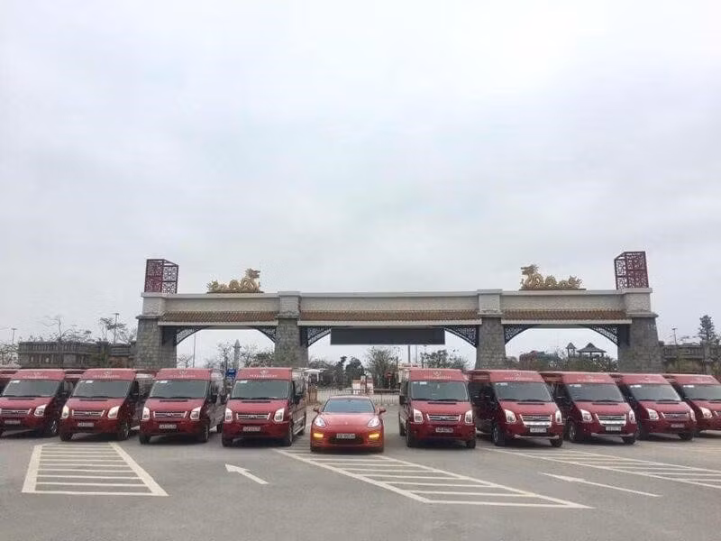 Lựa chọn xe limousine cho tuyến Hà Nội - Hạ Long.