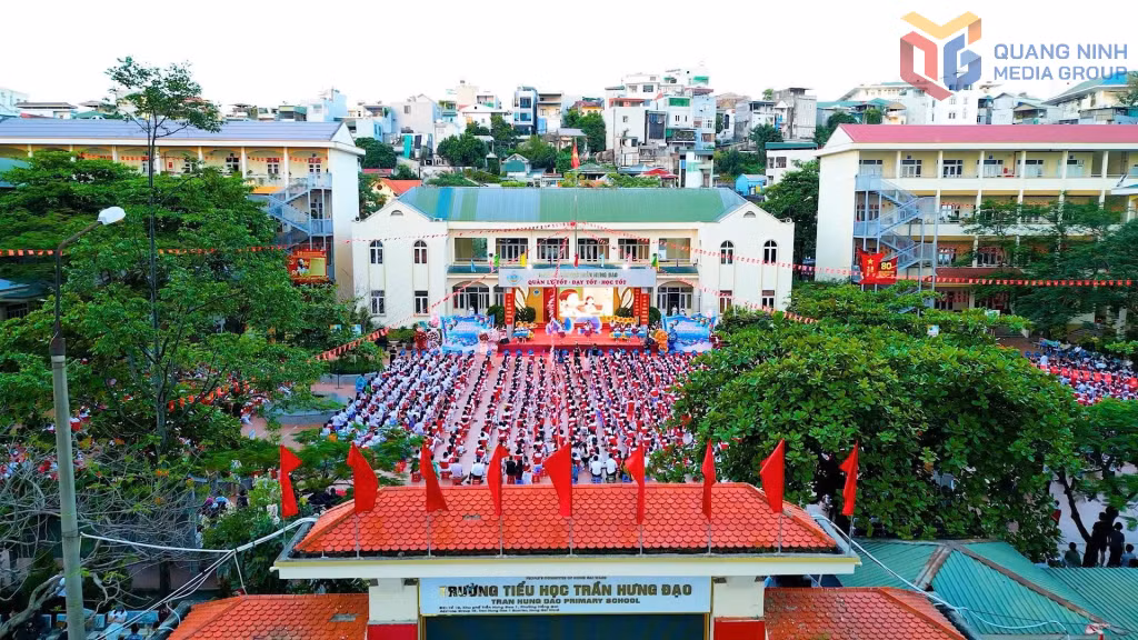 Một tiết ngoại khóa tại Trường Tiểu học Trần Hưng Đạo, phường Hồng Gai.