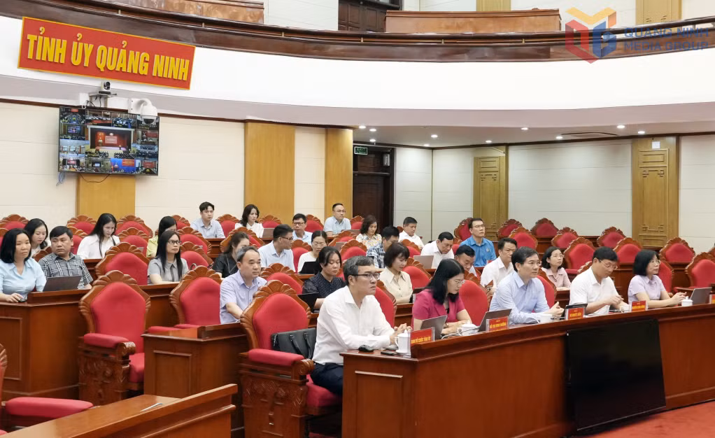 Cán bộ tỉnh Quảng Ninh tham gia lớp học do Học viện Chính trị Quốc gia Hồ Chí Minh tổ chức về nâng cao năng lực, xử lý tình huống thực tiễn đối với đội ngũ cán bộ cơ sở.