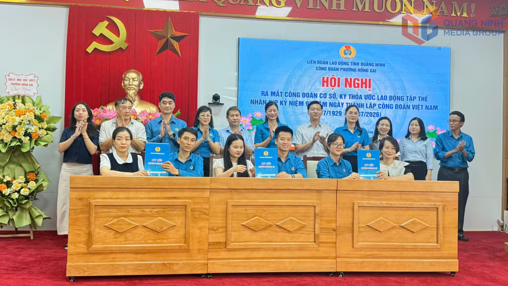 Các đơn vị ký kết thoả ước lao động tập thể.