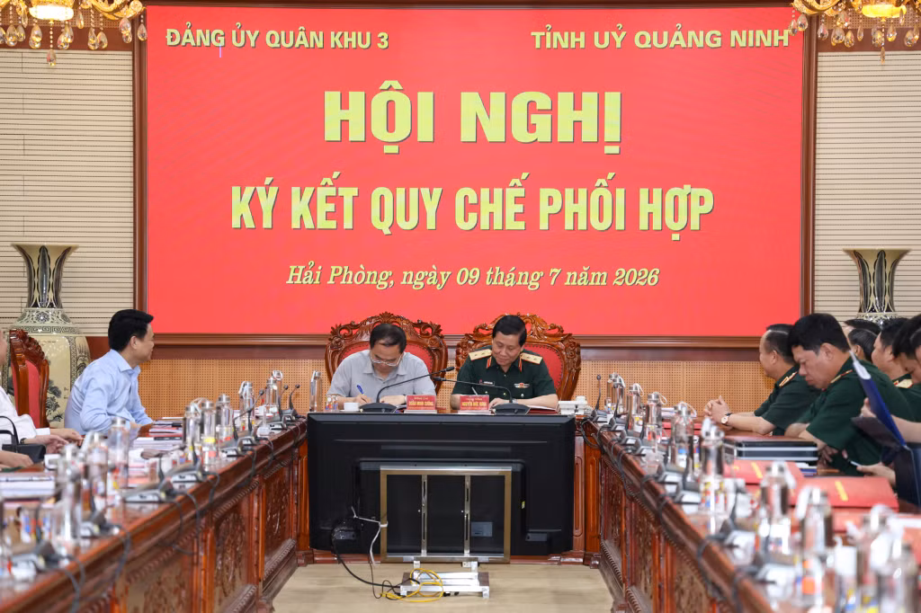 Lãnh đạo Đảng ủy Quân khu 3 và các tỉnh, thành ủy trên địa bàn Quân khu.