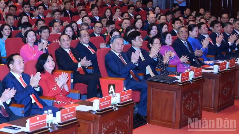 Tổng Bí thư, Chủ tịch nước Tô Lâm và các đại biểu tham dự phiên trọng thể Đại hội đại biểu toàn quốc Hội Chữ thập đỏ Việt Nam lần thứ XII, nhiệm kỳ 2026-2031. (Ảnh: ĐĂNG KHOA)