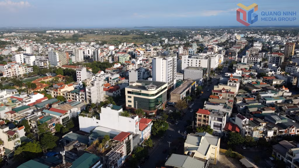 Phường Móng Cái 1 nhìn từ trên cao.