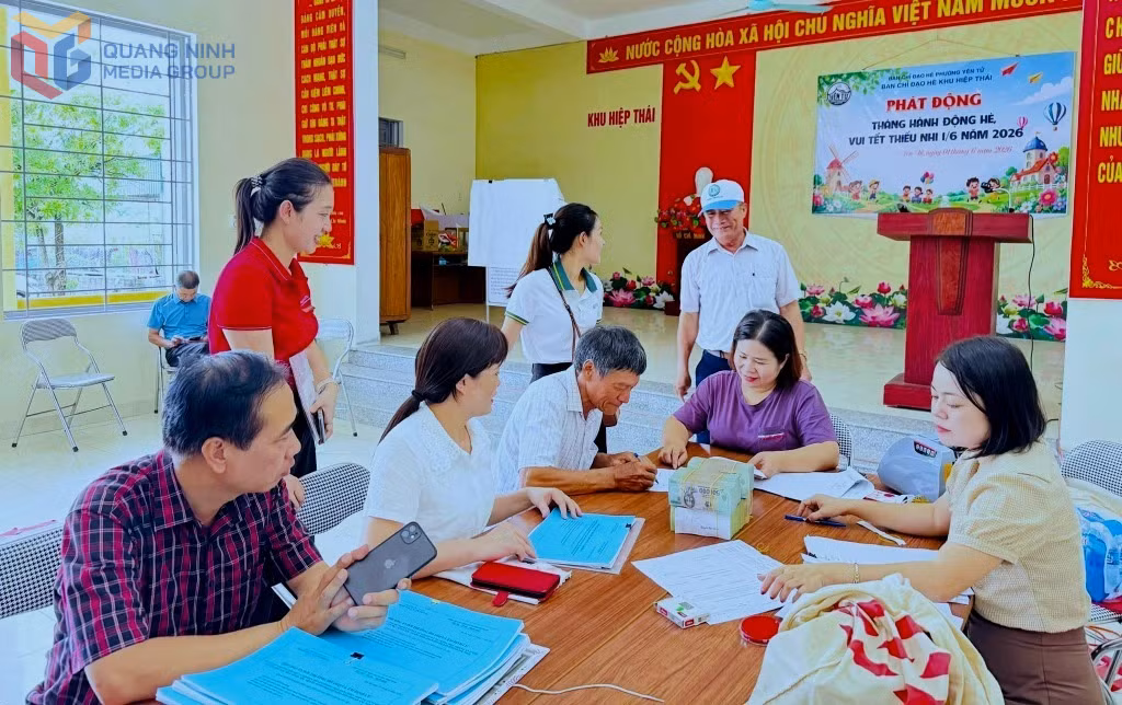 Ủy ban MTTQ phường Yên Tử đã tổ chức giám sát công tác chi trả kinh phí bồi thường, hỗ trợ giải phóng mặt bằng đối với các hộ dân thuộc phạm vi thực hiện Dự án tuyến đường sắt tốc độ cao Hà Nội - Quảng Ninh tại khu An Thái.