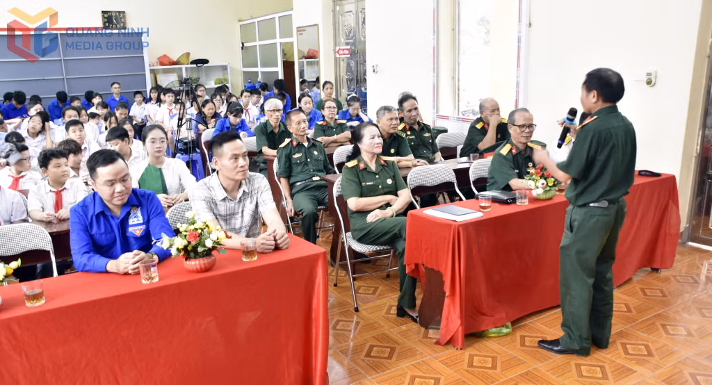 Hội CCB phường Quang Hanh phối hợp tổ chức nói chuyện truyền thống cho thanh niên học sinh tháng 7-2026.