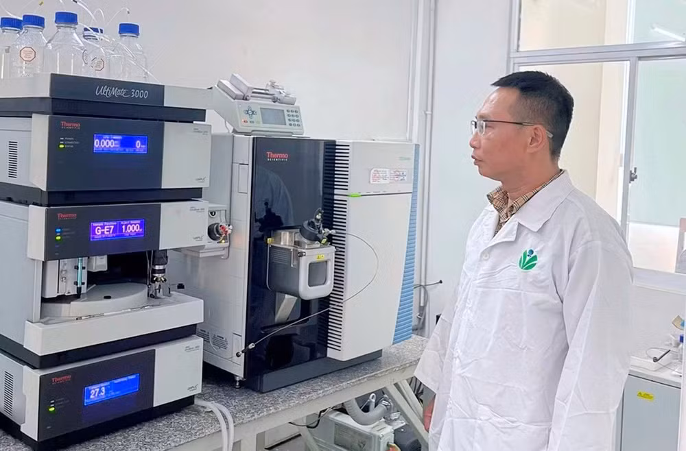 Đánh giá chất lượng nông sản bằng AI được tích hợp nhiều phương pháp, trong đó có phân tích hóa lý. (Ảnh: MINH HIẾU)