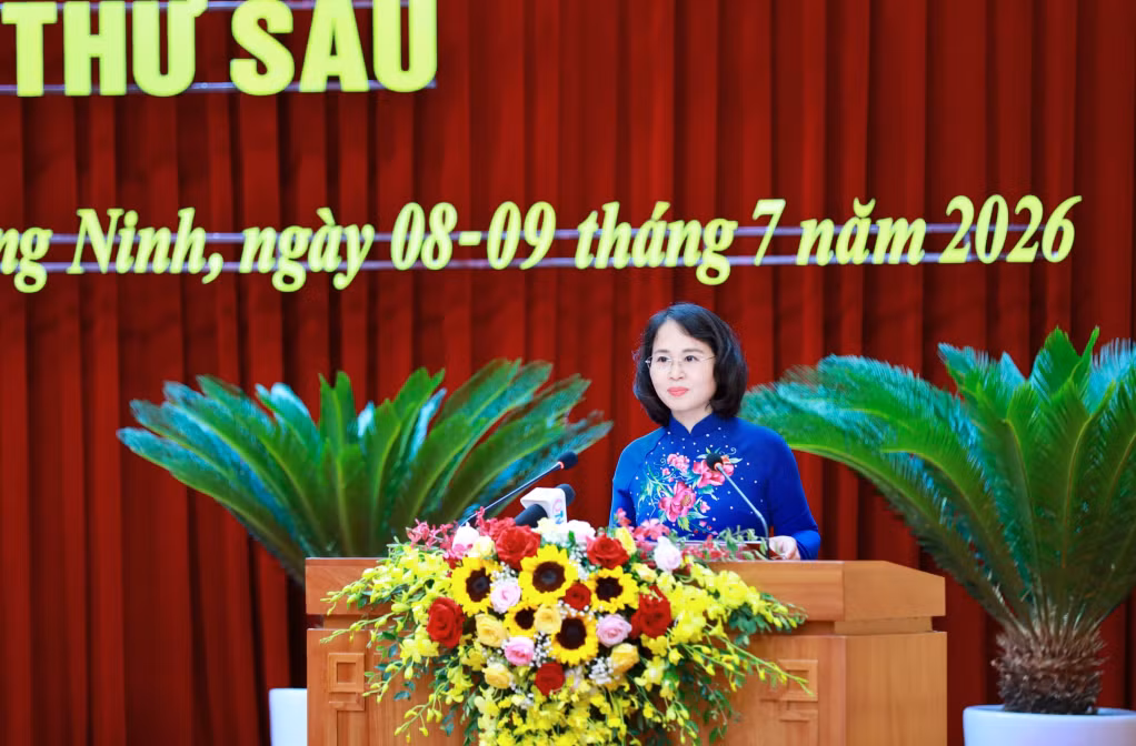 Đồng chí Trịnh Thị Minh Thanh, Phó Bí thư Thường trực Tỉnh ủy, Chủ tịch HĐND tỉnh khóa XV, nhiệm kỳ 2026-203 phát biểu bế mạc kỳ họp.