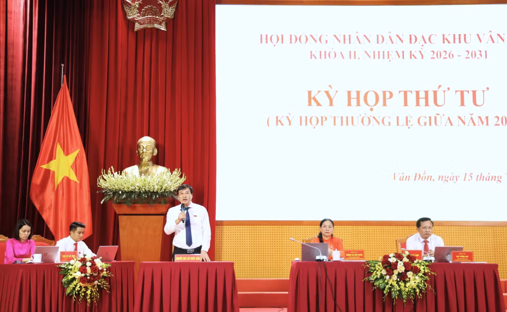 Kỳ họp đã thông qua nhiều nghị quyết quan trọng về phát triển kinh tế - xã hội và điều hành ngân sách.
