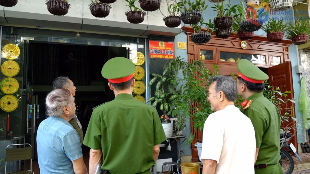 Mô hình camera AI được công an phường vận động nhân dân tham gia góp phần đảm bảo an ninh trật tự trên địa bàn.