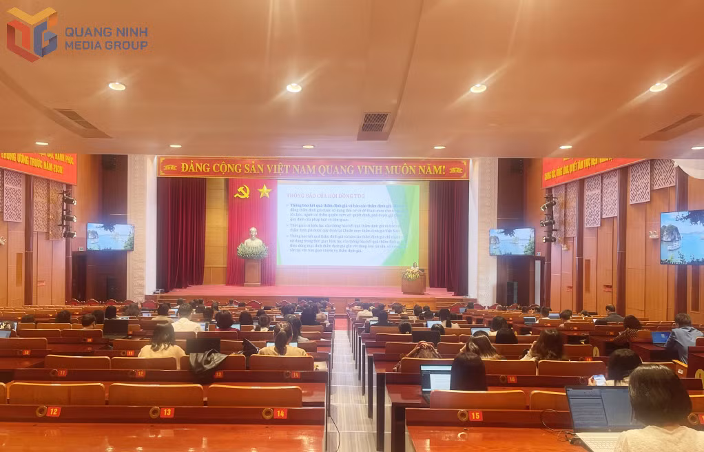 Quang cảnh hội nghị.